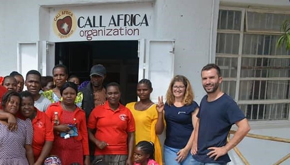foto dei nostri cooperanti Alessia e Paolo ad Iringa in Tanzania